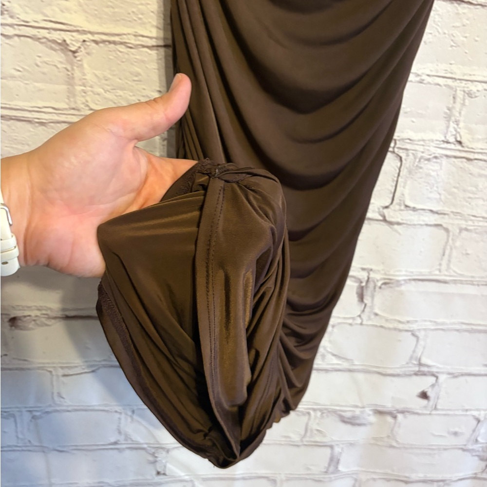 Windsor Midi Ruched Bodycon Dress - Picture 5 of 9